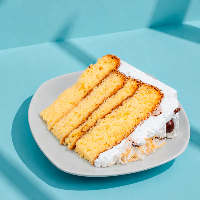 Porción de Tres Leches de Coco Ron
