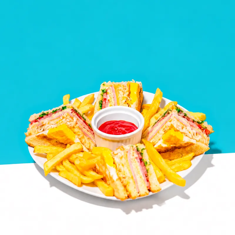 [1 - MANCORA] Sándwich Club (Escribe aqui...)