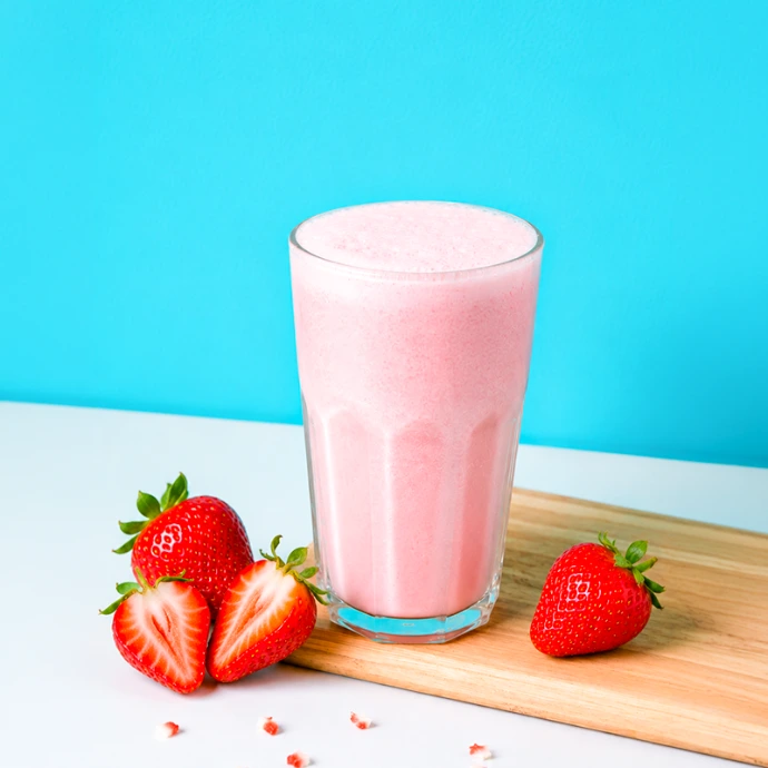 Jugo de Fresa con Leche (Helado, Con ázucar)